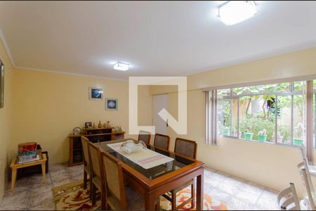 Casa à venda com 372m², 6 quartos e 6 vagasEdícula Sala de Estar 