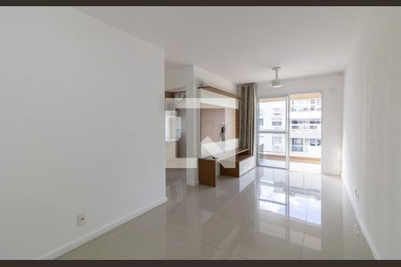 Sala de apartamento para alugar com 3 quartos, 77m² em Recreio dos Bandeirantes, Rio de Janeiro