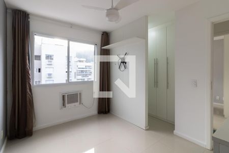 Suíte de apartamento para alugar com 3 quartos, 77m² em Recreio dos Bandeirantes, Rio de Janeiro