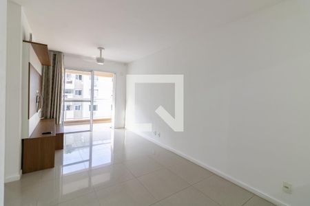 Sala de apartamento para alugar com 3 quartos, 77m² em Recreio dos Bandeirantes, Rio de Janeiro