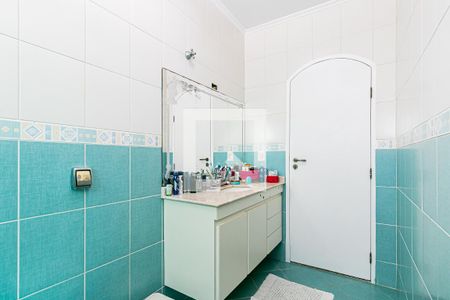 Casa à venda com 216m², 3 quartos e 3 vagasBanheiro 2