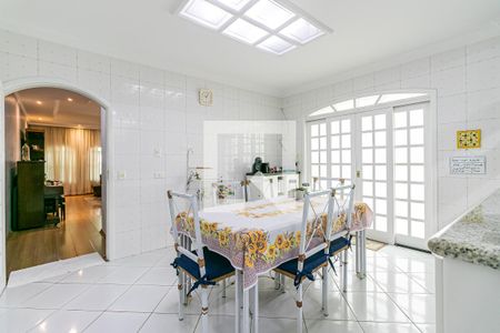 Casa à venda com 216m², 3 quartos e 3 vagasCozinha