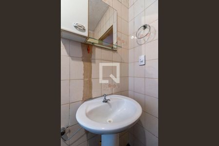 Banheiro de casa para alugar com 3 quartos, 100m² em Jardim Nossa Senhora do Carmo, São Paulo