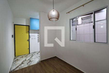 Sala de apartamento para alugar com 2 quartos, 40m² em Vila Guaraciaba, Santo André