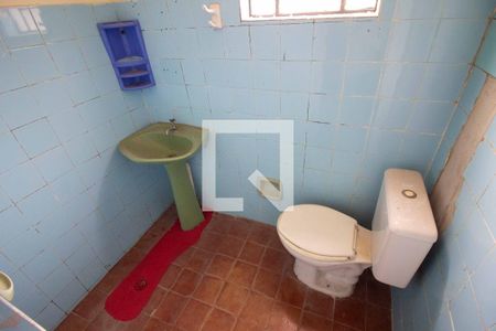 Banheiro de casa para alugar com 1 quarto, 35m² em Vila Invernada, São Paulo
