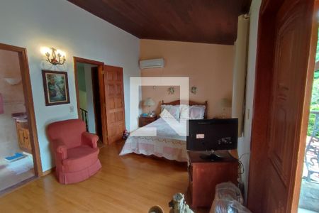 Casa de condomínio à venda com 282m², 3 quartos e 3 vagas Casa de condomínio à venda com 282m², 3 quartos e 3 vagasSuite 1