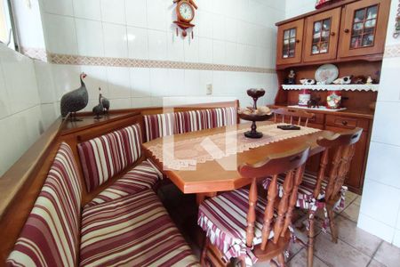 Casa de condomínio à venda com 282m², 3 quartos e 3 vagas Casa de condomínio à venda com 282m², 3 quartos e 3 vagasCozinha