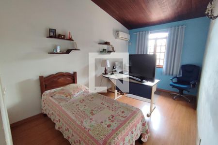 Casa de condomínio à venda com 282m², 3 quartos e 3 vagas Casa de condomínio à venda com 282m², 3 quartos e 3 vagasQuarto 1