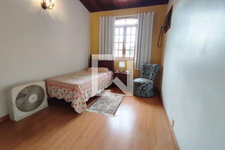 Casa de condomínio à venda com 282m², 3 quartos e 3 vagas Casa de condomínio à venda com 282m², 3 quartos e 3 vagasQuarto 2