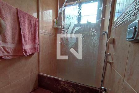 Casa de condomínio à venda com 282m², 3 quartos e 3 vagas Casa de condomínio à venda com 282m², 3 quartos e 3 vagasBanheiro da Suíte 1