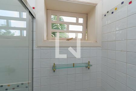 Casa de condomínio à venda com 534m², 4 quartos e 4 vagasDetalhe Banheiro da Suíte 2