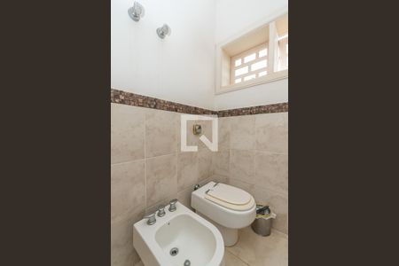 Casa de condomínio à venda com 534m², 4 quartos e 4 vagasBanheiro da Suíte 1