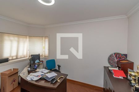 Casa de condomínio à venda com 534m², 4 quartos e 4 vagasEscritório