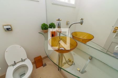 Casa de condomínio à venda com 534m², 4 quartos e 4 vagasLavabo