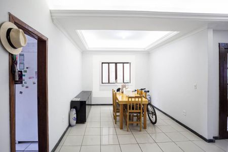 Sala 1 de casa à venda com 3 quartos, 205m² em Céu Azul, Belo Horizonte