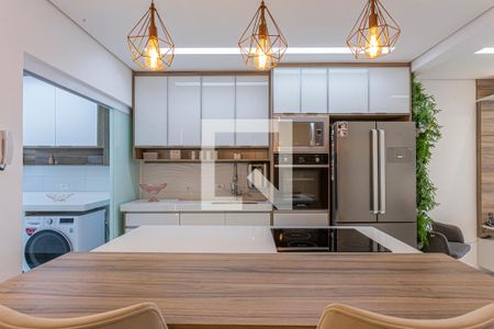 Apartamento à venda com 224m², 3 quartos e 2 vagas Apartamento à venda com 224m², 3 quartos e 2 vagasCozinha