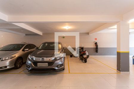 Apartamento à venda com 224m², 3 quartos e 2 vagas Apartamento à venda com 224m², 3 quartos e 2 vagasÁrea comum - Garagem (Vagas)