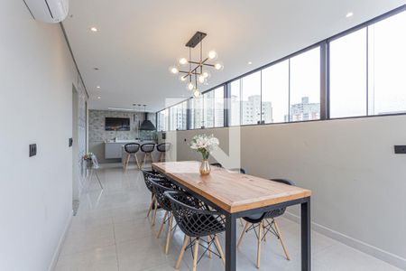 Apartamento à venda com 224m², 3 quartos e 2 vagas Apartamento à venda com 224m², 3 quartos e 2 vagasÁrea Gourmet - Cobertura