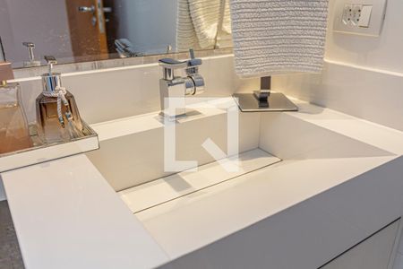 Apartamento à venda com 224m², 3 quartos e 2 vagas Apartamento à venda com 224m², 3 quartos e 2 vagasDetalhe do Banheiro da Suite 2