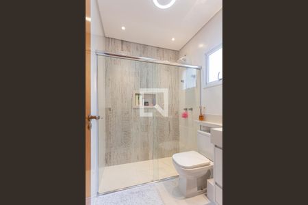 Apartamento à venda com 224m², 3 quartos e 2 vagas Apartamento à venda com 224m², 3 quartos e 2 vagasBanheiro da Suite 1