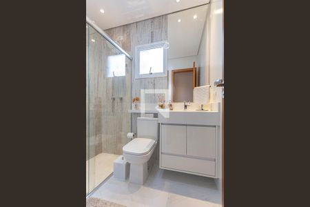 Apartamento à venda com 224m², 3 quartos e 2 vagas Apartamento à venda com 224m², 3 quartos e 2 vagasBanheiro da Suite 2