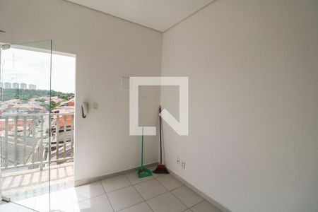 Sala de kitnet/studio para alugar com 1 quarto, 40m² em Jardim Guarau, São Paulo