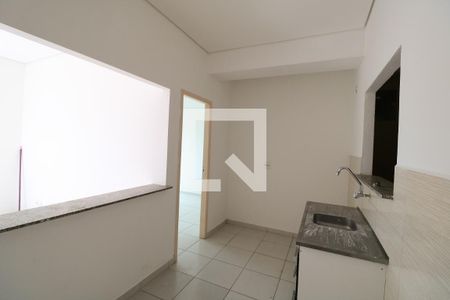 Cozinha de kitnet/studio para alugar com 1 quarto, 40m² em Raposo Tavares, São Paulo