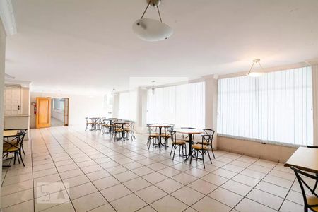 Apartamento para alugar com 64m², 2 quartos e 1 vagaÁrea comum - Salão de festas