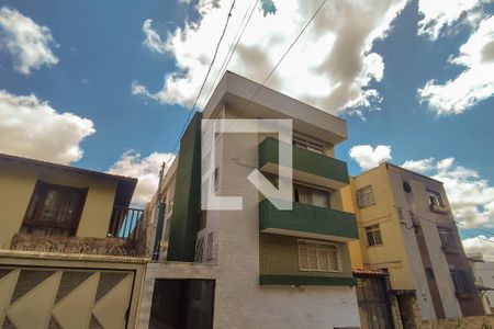 Apartamento à venda com 135m², 3 quartos e 1 vaga Apartamento à venda com 135m², 3 quartos e 1 vagaFachada