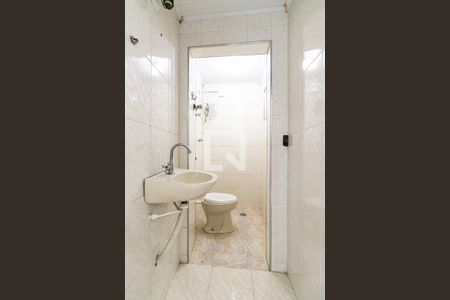 Casa para alugar com 60m², 1 quarto e sem vaga Casa para alugar com 60m², 1 quarto e sem vagaBanheiro da Suíte