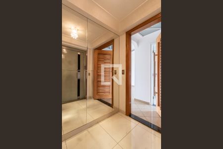 Apartamento para alugar com 153m², 3 quartos e 3 vagasHall social