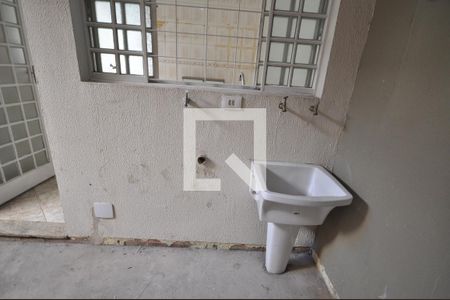 Casa de condomínio à venda com 110m², 3 quartos e 2 vagasÁrea de Serviço