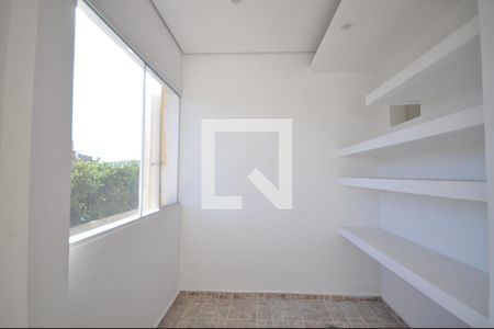 Casa de condomínio à venda com 110m², 3 quartos e 2 vagasEscritório