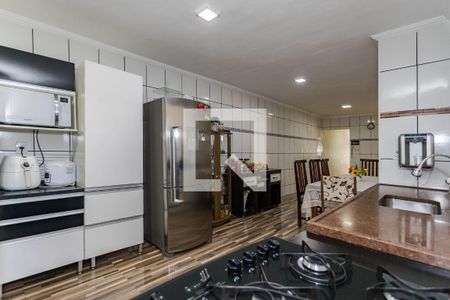 Casa para alugar com 198m², 4 quartos e 2 vagas Casa para alugar com 198m², 4 quartos e 2 vagasCozinha