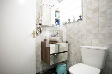 Casa para alugar com 198m², 4 quartos e 2 vagas Casa para alugar com 198m², 4 quartos e 2 vagasBanheiro 2