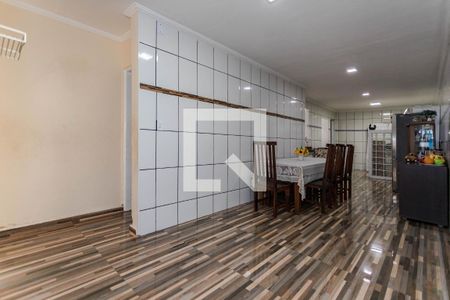 Casa para alugar com 198m², 4 quartos e 2 vagas Casa para alugar com 198m², 4 quartos e 2 vagasCozinha