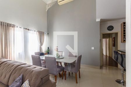 Sala de  Jantar  de casa de condomínio para alugar com 3 quartos, 190m² em Santa Cruz, Campinas