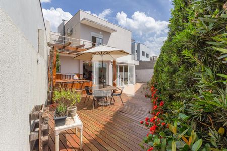 Casa de condomínio para alugar com 190m², 3 quartos e 2 vagasQuintal/ Ofurô 