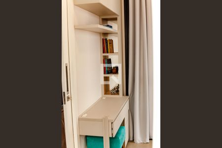 Apartamento para alugar com 77m², 2 quartos e 2 vagasQuarto 1 - Armários