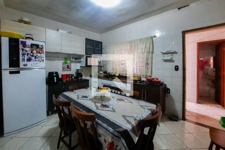 Casa à venda com 98m², 2 quartos e 2 vagasCozinha
