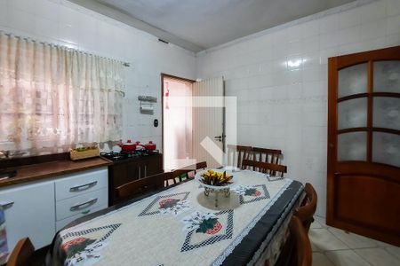 Casa à venda com 98m², 2 quartos e 2 vagasCozinha