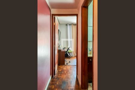 Casa à venda com 98m², 2 quartos e 2 vagasCorredor