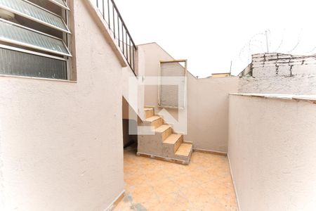 Casa para alugar com 100m², 2 quartos e sem vagaQuintal