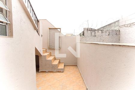 Casa para alugar com 100m², 2 quartos e sem vagaQuintal
