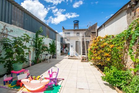 Casa à venda com 142m², 3 quartos e 2 vagas Casa à venda com 142m², 3 quartos e 2 vagasQuintal