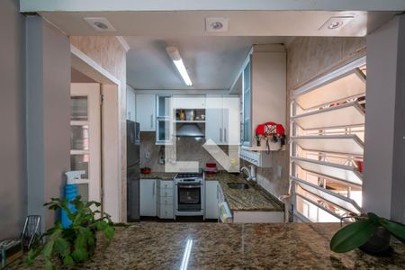 Casa de condomínio à venda com 242m², 4 quartos e 2 vagas Casa de condomínio à venda com 242m², 4 quartos e 2 vagasCozinha