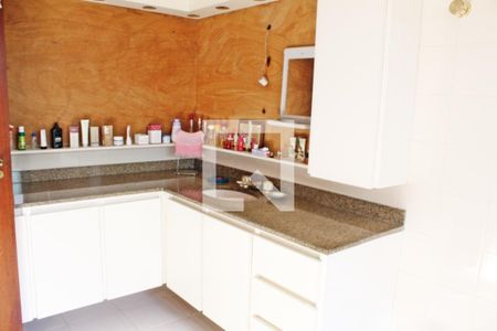 Casa para alugar com 360m², 3 quartos e 3 vagasBanheiro da Suíte