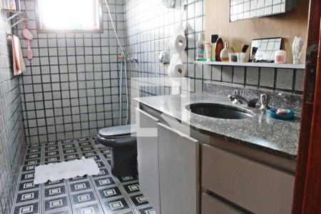 Casa para alugar com 360m², 3 quartos e 3 vagasBanheiro