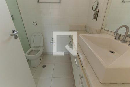 Apartamento à venda com 128m², 3 quartos e 1 vagaBanheiro da Suíte