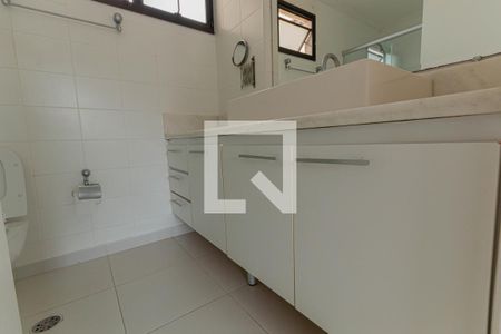 Apartamento à venda com 128m², 3 quartos e 1 vagaBanheiro da Suíte